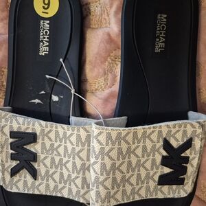 Michael Kors Black and Tan Logo Slides